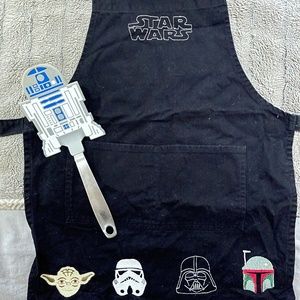 Star Wars William Sonoma Kids' Apron with R2-D2 spatula